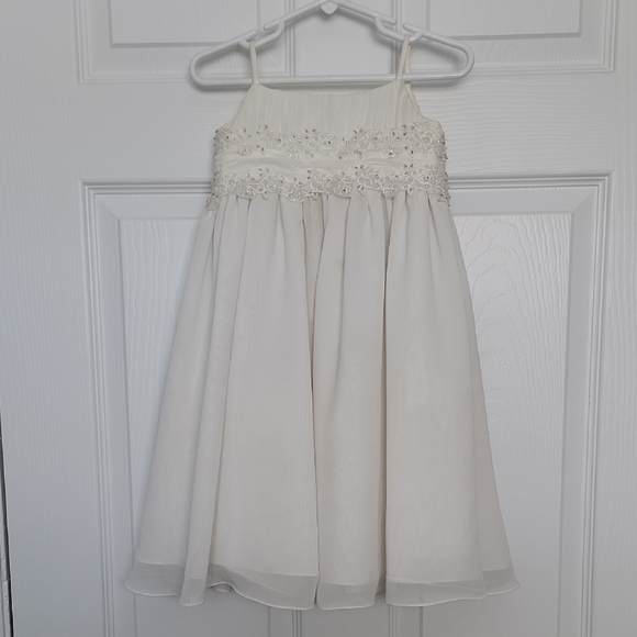 David's Bridal | Flower Girl Dress | Size 2T | Ivory | Embellished Beaded Bodice - Picture 2 of 5